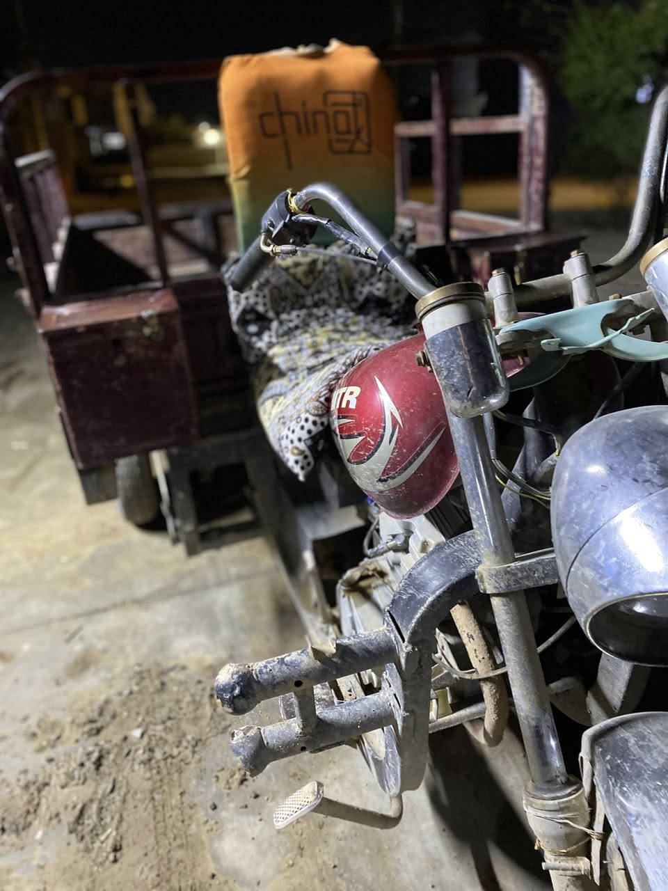 السلام عليكم ستوته ام تي ار للبيع موديل 16محرك ممفتوح شاصي جديد الستوته مناقصه شي بس اوراق ضايعه الي يريدها يتصل ع رقم ‭٠٧٨٥ ٣٢٨ ١٢٢٠‬ مكاني ديالى الخالص
