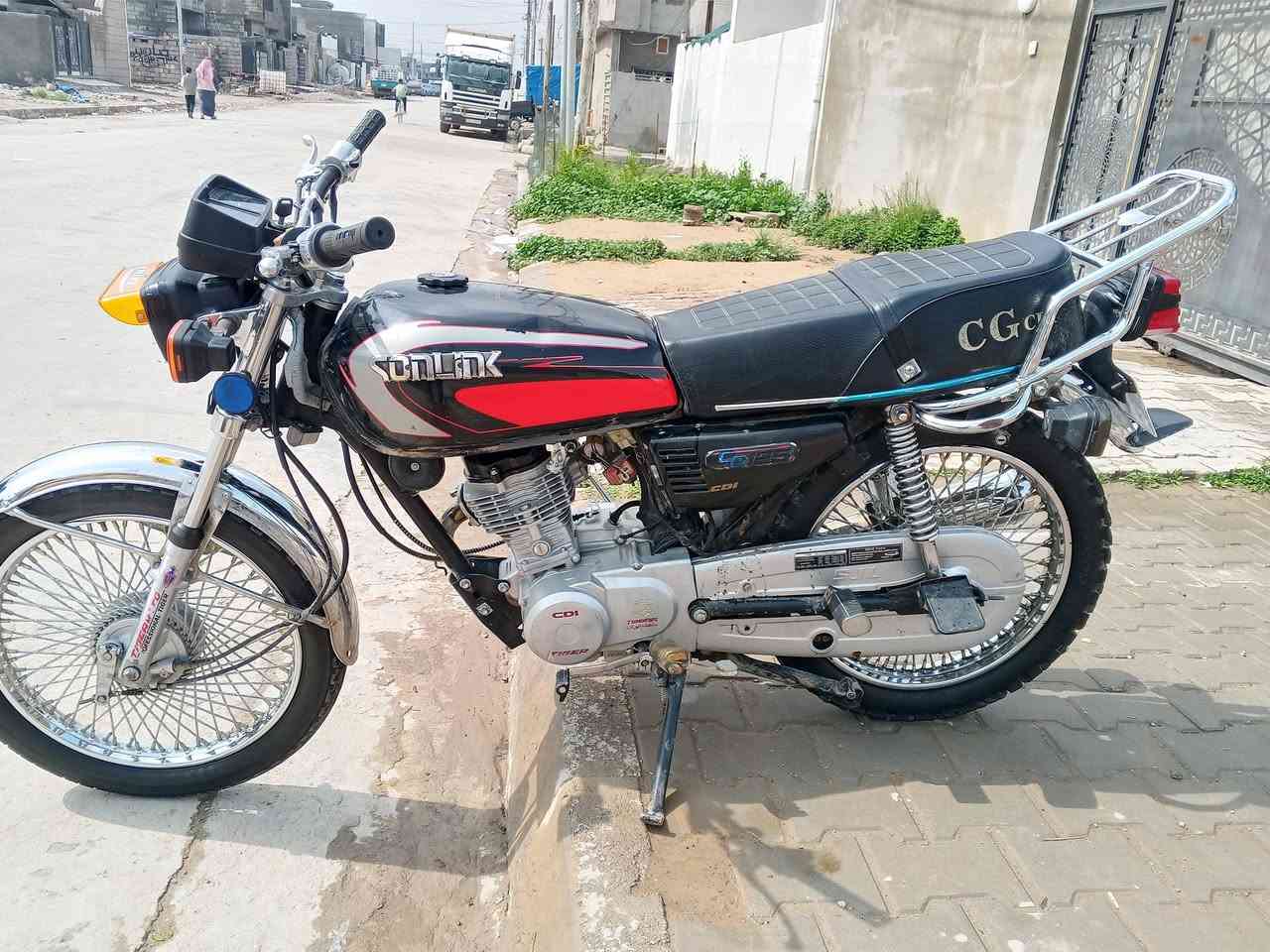 دراجه للبيع تايكر 21 اخت الصفر شلعه ومعدل كهربائيات كامله دراجه خير من الله مايحتجلها اي شي سعر 450 وبيها مجال للطيبين موجود خاص و رقم ***********
