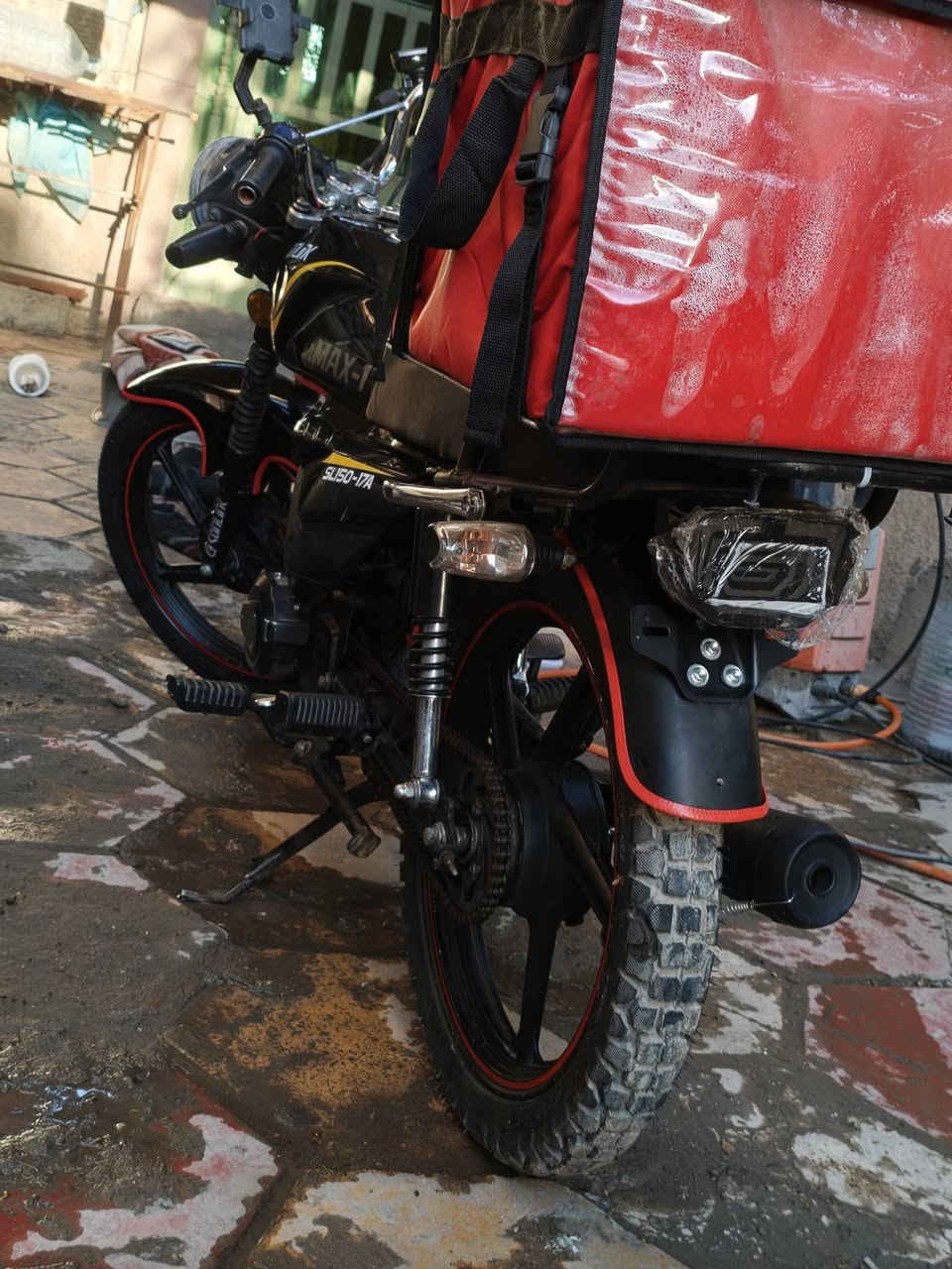 يالله سلام عليكم دراجه سونلگ.ماكس موديل 24 دراجه خير من الله مال بيت ما شايفه دلفري ع كد روحتي للدوام وارجع بيها مكينه مكفوله مامفتوح برغي بيها  تأير امامي فيتنامي قبل سبوع شديته وخلفي جديد دهن كله ليگ مولي  دراجه بيها نقوصات بسيطه دشبول وصفاحيه 
مكانها بغداد الدوره  السعر (650) وبيها مجال حك الجيه 
هاتف: ***********
:***********
