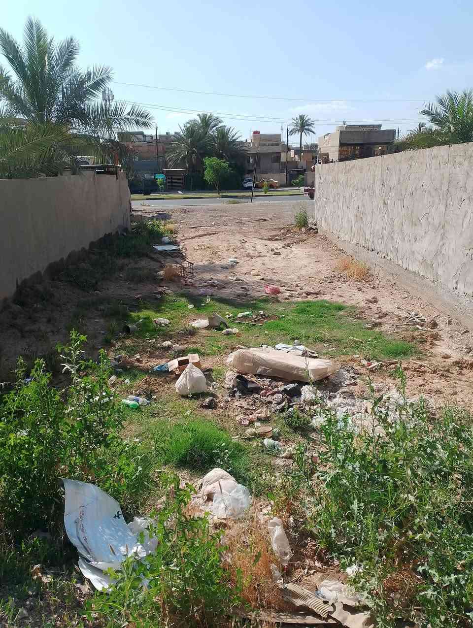بيت مساحة 300 م مربع للأيجار البلديات المضمار شارع ابن كثير
للأستفسار ***********
