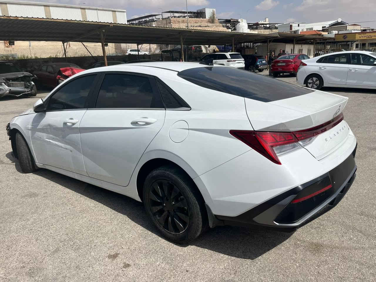 النترا موديل 2024لمتتد 
هايبرد
فول موصفات وداخل ابيض 
ماشيه8الف سياره كلش حلوه 
حادث كما موضوح بصور
حاليا بالحره يمكن ادخالها بكتاب الشهداء 
أو حره بسمك 

السعر 119

مكاني بغداد 

***********
