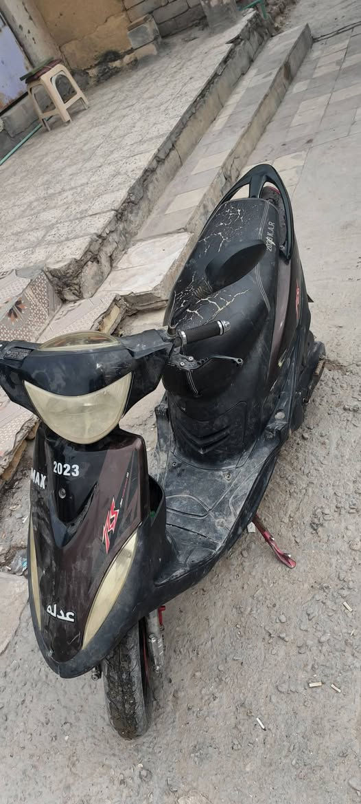 دراجه ماكس للبيع سعر 500 بيها مجال مفتوحه مره وحده كلشي شغال ما عده الكلوب ولهورن ما مربوط عنوان القرنه  هاتف واتساب ‏‪***********‬‏
