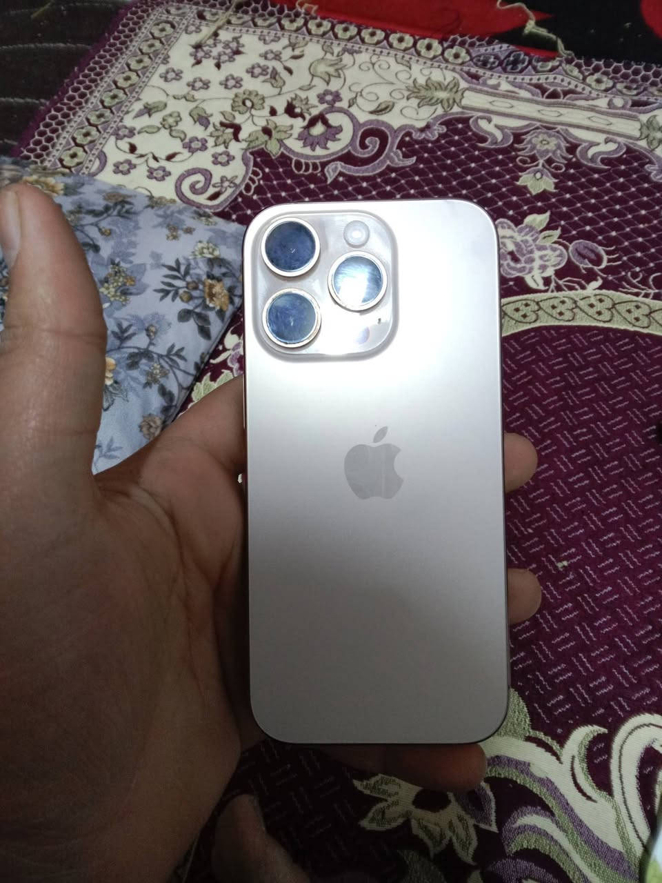 14 برو فقط الذاكرة 256 السعر 1150 وبي مجال 16 برو فقط اتصل ***********
