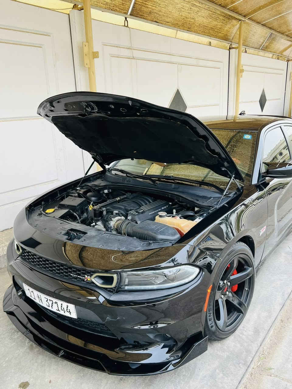 جارجر SRT 2022 لون اسود 
السعر 226 وبيها مجال 
رقم بغداد
بسمي
مكاني بغداد *********** الخاص مغلق

المواصفات فول 1/1 عدا الفتحة
المحرك 6400 🐝 
دركة ار بي ام
رادارات جانبية 
داخل احمر 
كشنات كنتارا مختم 🐝
ماشية 15 الف حقيقي 
فجوج 6  (برمبو ) .
كاميرا خلفية . . 
كزوز نغمة حلوة 
حساسات خلفية . 
ويل نجمة الخسفة القوية 
سستم صوت ALPINE . 
تشغيل عن بعد . 
مقاعد رياضية. 
نظام خرائط GPS . 
شاشة كبيرة قياس 8.4 أنج اوپشنات SRT 
تدفئة ستيرن . 
شفتات استيرن . 
لايت LED

حادثه بنيد + جاملغ خلفي فقط
