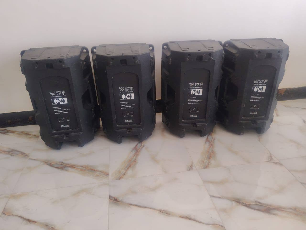 جهاز تندر 1800 مع سماعات w17تجميع مشتغلات سنه وحده الاستفسار الاتصال بالرقم***********
