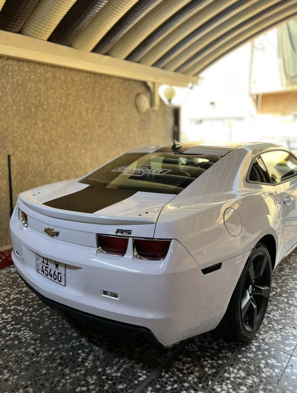 سلام عليكم
للبيع فقط كمارو   3.6  2013 RS

السياره رقم بغداد الدولي هزه جديده

السياره بدون صبغ لون ابيض 
صور الحادث موجوده بصور
الكير المكينه ممتاز جدا
ماشيه 90 تقريبا 
منضومه التبريد جديده ثلج 
شاشه اعطال تحكم ستيرن
شفتات سرعه 
بجم زنون 
شاشه و سستم صوت 
اكزوز النغمه مالتها البلادي 
نصيتها كلش حلوه وسياره مميزه

السياره تحتاج جم ملاحضه بس 
 ورايدها 95 ورقه وبيها مجال بسيط
مكان السياره بغداد 
***********
