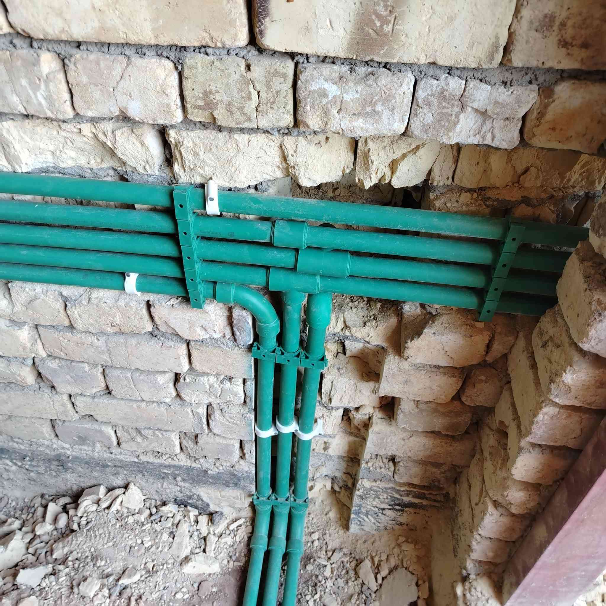 سجاد سعد لتئسيسات الصحيه ماء ومجاري وتقطير سبالت مستعدون لكافه الاعمال وبطرق حديثه واسعار مناسبه ***********
