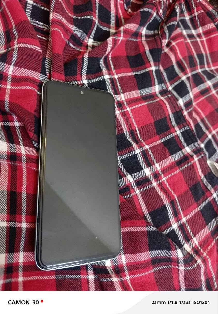 السلام عليكم ورحمة الله 
عندي موبايل محمول أسمة 
ticno Spark GO 1 5G
البطارية 🔋4000ملي امبير 

الشاشة اموليد بتردد 120 هرتز 

يشغل الالعاب أقوة الالعاب مثل

 ببجي بيس على 40فريم داعم

 للجيرسكوب 

الكامرة📷: تدعم 108ميجا بكسل 

الكامرة الامامية: 18ميجا بكسل
.
السعر 200الف وبي مجال


**إذا كنت صاحب هذا الإعلان وتريد حذفه لأي سبب، رجاءا أرسل رسالة إلى الدعم الفني**