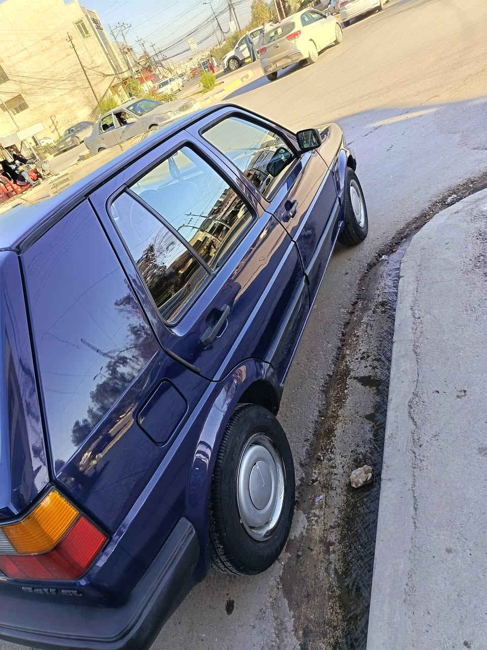 متوفر للبيع سيارة كولف موديل 1991 بحالة جيدة 👍

🔹 رقم إنكليزي
🔹 اللون: نيلي
🔹 طخم تايرات جديد 🛞
🔹 التبريد شغال على السويج ❄️
🔹 صبغ قطعة وحدة فقط
جاملغ يسار
🔹 السيارة باسمي (نقل ملكية مباشر)
🔹 سيارة بلادي 🇮🇶

(((((((سعرها 38)))))))

للاستفسار اتصل ع الرقم   ***********
