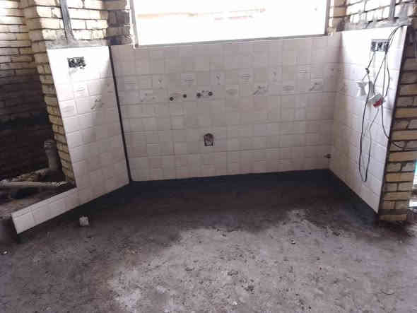 السلام عليكم يوجد خلفة سيراميك متفرغ حاليآ تطبيك جداري و ارضي مكاني كربلاء للاستفسار*********** أو راسلني خاص
