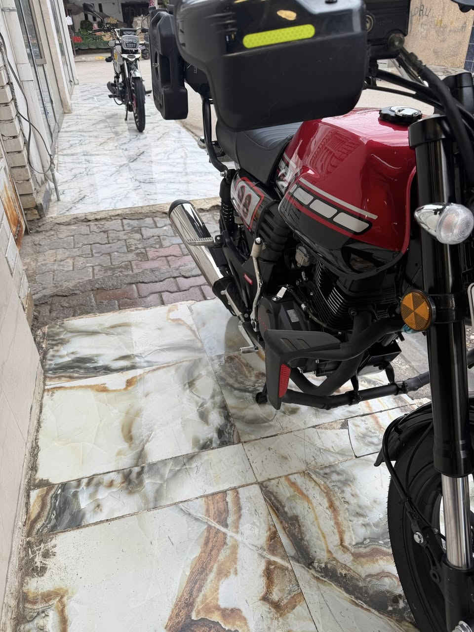 ياالله معرض القريشي المصداقيه عنواننا الموقع ديالى بعقوبة قرية خرنابات 👏***********
دايوان لاتي موديل 25 قطعه كارتون معودك على قطع نادره 😍

لوحه سنويه لوحات نكليزي 😍عليه إضافات جنطه ماشي 550 كيلو فقط ثاني تبديل دهن شراي يتصل بخدمتكم 😘
