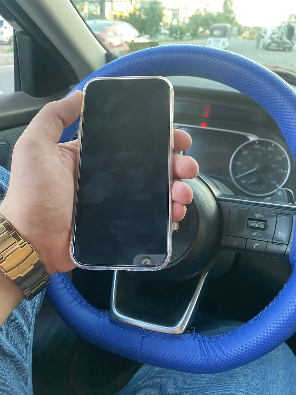 17 pro max
برتقالي جهاز نظيف كلش شخط مابي 
دوارته ٢٢١ 
*********** 
ديالى بعقوبه التحرير

