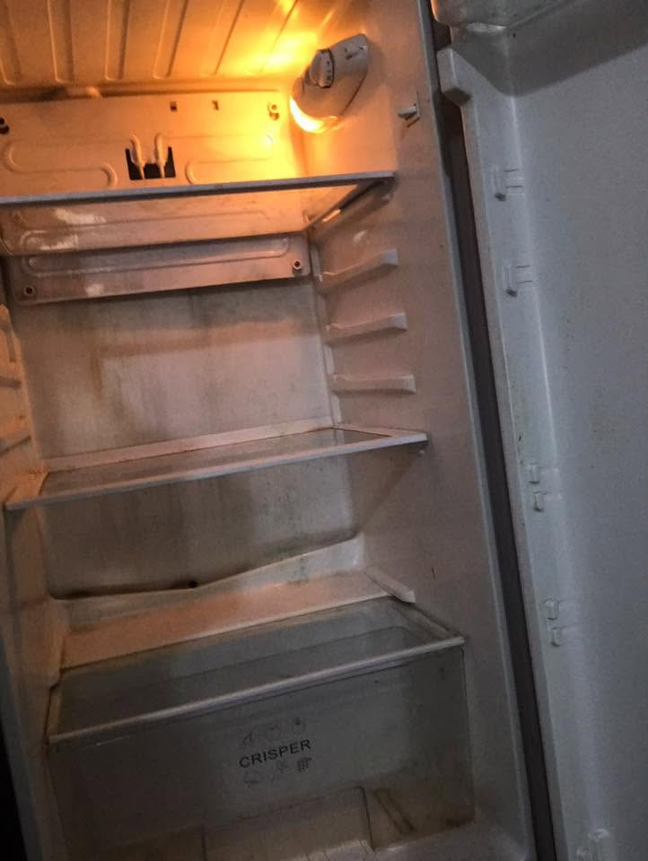 ثلاجة نضيفه رايدتها ب125وبيها مجال


**إذا كنت صاحب هذا الإعلان وتريد حذفه لأي سبب، رجاءا أرسل رسالة إلى الدعم الفني**
