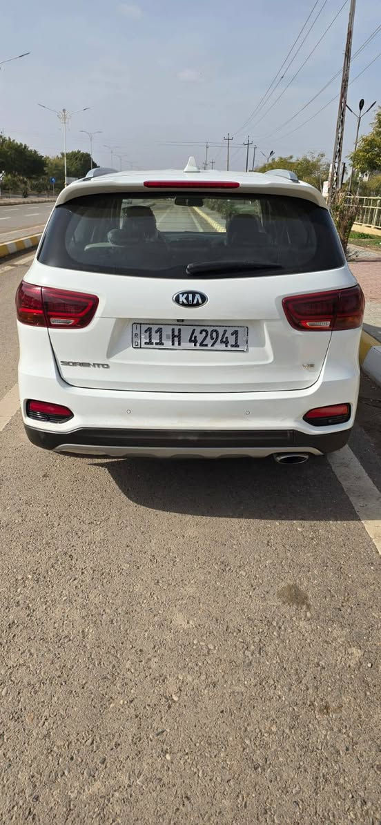 السلام عليكم
سورنتو 2020  خليجي كويتي6 سليندر  ، 7 راكب خليجي مكفوله كفاله عامه،  دبل شباج
فول مواصفات عدى الفتحه
نظام ترحيب 
بصمه ابواب وتشغيل 
لايتات زينون 
 كشنين كهرباء  
كامرا خلفيه 
دبل حساس امامي خلفي
 فول تحكمات ستيرن 
بردات خلفيه 
٣ انظمه قيادهة
سايد بريك بصمه
صندوك كهرباء 
تبريد ٣ قطع 
وبقيه المواصفات معروفه
سيارة جديدة جاهزة من كل شي  سيارة جديدة شركة ماتصرف عليه دينار  رقم الانكليزي الجديد وهزة جديدة ماشية 110الف كيلو السعر٢٥٥ وبيه مجال للطيبين العنوان صلاح الدين الدجيل *********** بيه وتساب ***********
