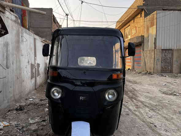 سلام عليكم تكتك 18
واحد على واحد جاهز من كلشي 
مرقم. 
سعر 375000 و بيه مجال حك جيه
استفسار اكثر اتصل  ***********
عنوان بغداد مدينه الصدر الحبيبيه
