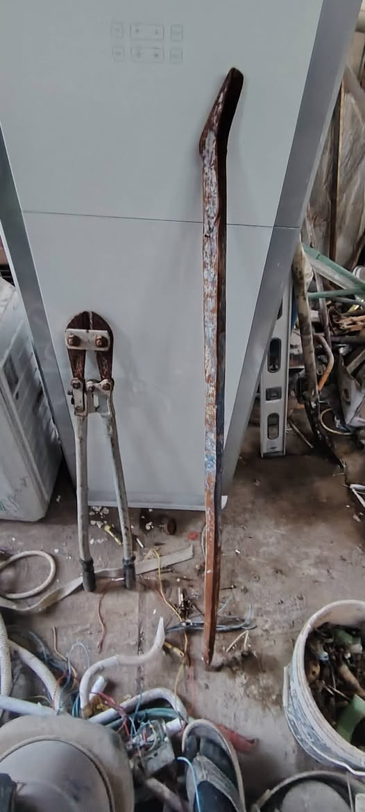 سلام عليكم مكص كبير+هيم كبير  كميه خير من الله  عنوان بغداد مدينه الصدر ***********
