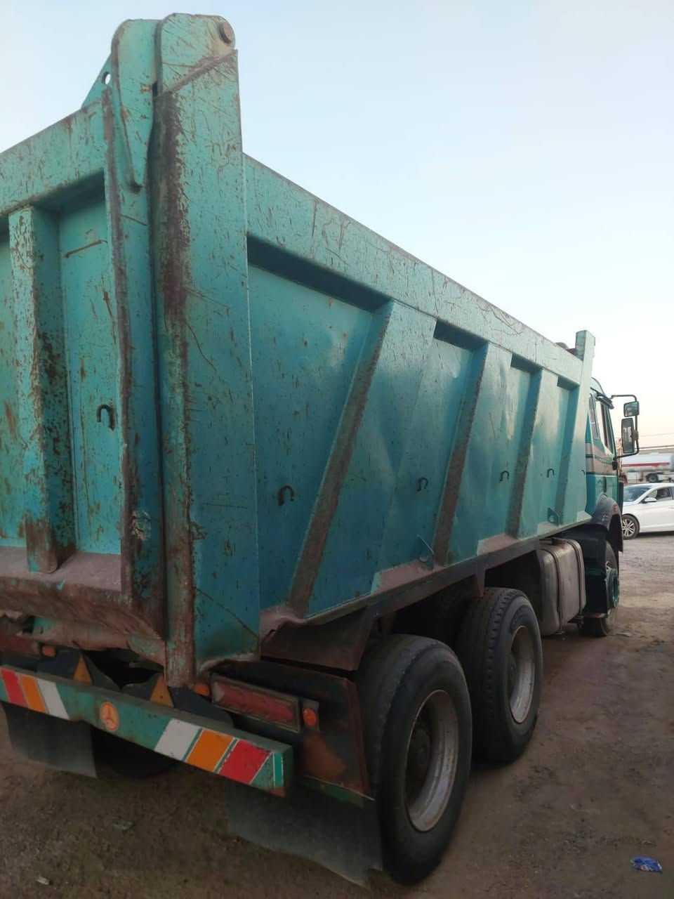 كرواتي قماره وربع موديل ١٩٩٢ مكينه تيربو شاصي  طويل بلادي  مجموعه نص جي اف تايرات خير من الله سياره جاهزه للشغل السعر ٣٢٥$وبيها مجال للشراي المكان الرمادي***********
