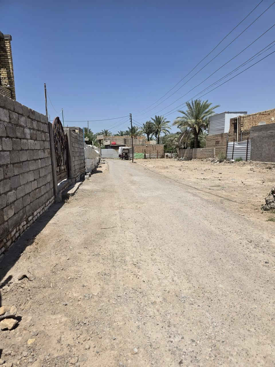 السلام عليكم ورحمة الله وبركاته 🫱🏽‍🫲🏻
قطعه أرض للبيع ملك صرف للنخاع🏞 مع قطعه 300م وقف يتوفر فيه ماء وخدمات 💦
العنوان /بغداد/التاجي/شارع جميل الويّس🛤 قرب جامع الرحمن ⛪
للاستفسار الاتصال على الارقام الاتيه 
كورك: ***********📞📞
اسيا: ***********📞📞
#مكتب_ديرتنا_للعقار 🏢
#بإدارة_أحمد_ابومصطفى 
#تواصلوا_معنا_وسنكون_في_الخدمه
