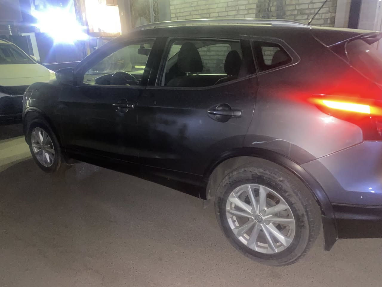 للبيع موديل 2018 الحادث جنطة مطخطخة غير الحادث ماشية 70 السعر 125 ورقة رقمي ***********بغداد حي العامل
