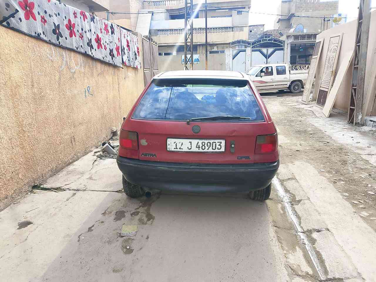 السلام عليكم
استرا حجم 16
كاربون بانزين 
سنويه جديده
موديل 1992
***********
