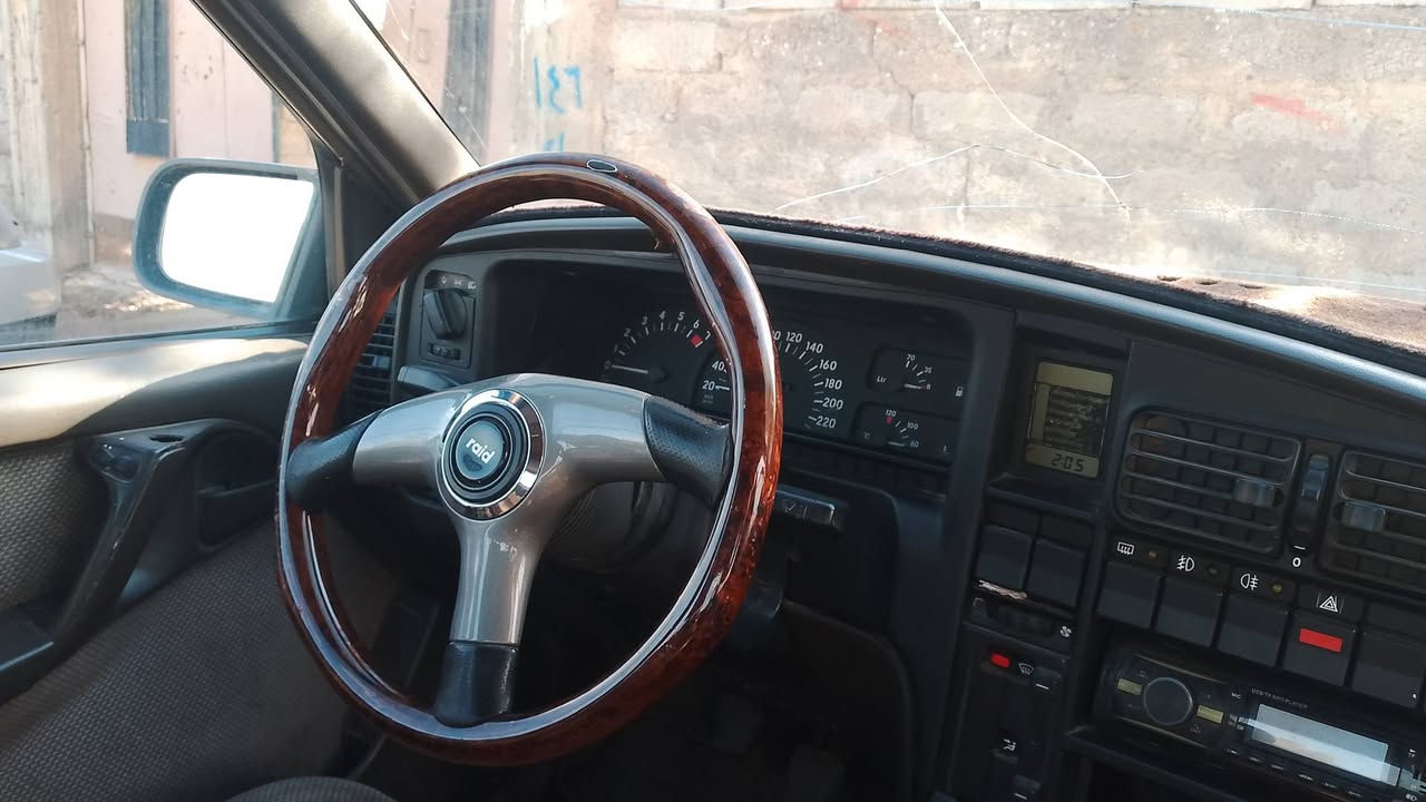 السلام عليكم
وميكا للبيع 
نضيفه فول 
لون سلفر 
موديل 1989
حجم 20
لانفخ ولاصرف 
السعر 40 وبيها مجال للطيبين 
وترهم قصاد أيضا 
للاستفسار اكثر اتصل على الرقم 
‏‪***********‬‏
