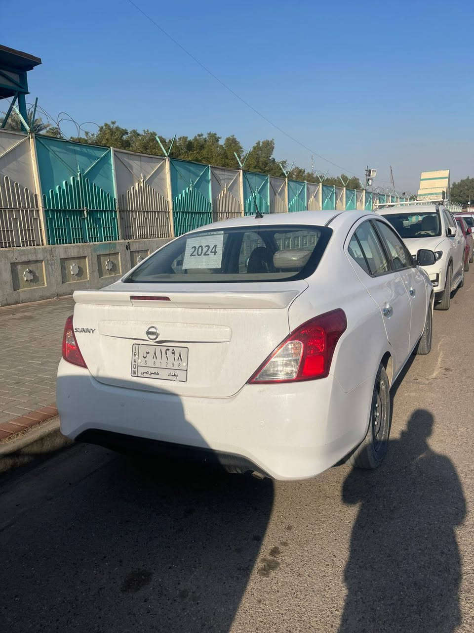 السلام عليكم 
نيسان سني 2021 بغداد ب اسمي 
فقط بيها طخه بسيطه موضحه بالصور بعدها ع وضعها 
مفروشة جلد .. كشنات تغليف .. سيارة نضيفه ...ماشية 100
السعر 116
المكان بغداد حي تونس  الاتصال فقط عل رقم 
***********
