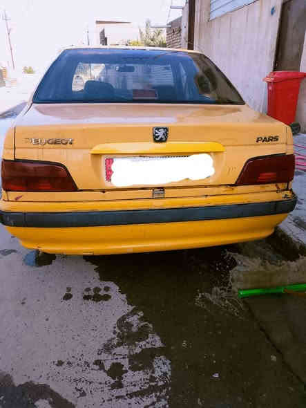 بيجو بارص موديل ٢٠١١ سيارة كير ومحرك وتبريد وكهربائيات وصدر وتخم تاير  كلة ممتاز بس ينرادله تعديلات بالبدي  بيه بنيد طار اثناء مشي السيارة  وكسر الجامة الامامية وبدلته ابجامة جديدة رقم انكليزي بغداد سنوية باسمي لغاية ٣٠٢٨ سعره ٣٠ ورقة وبيه مجال  *********** هذا رقمي
