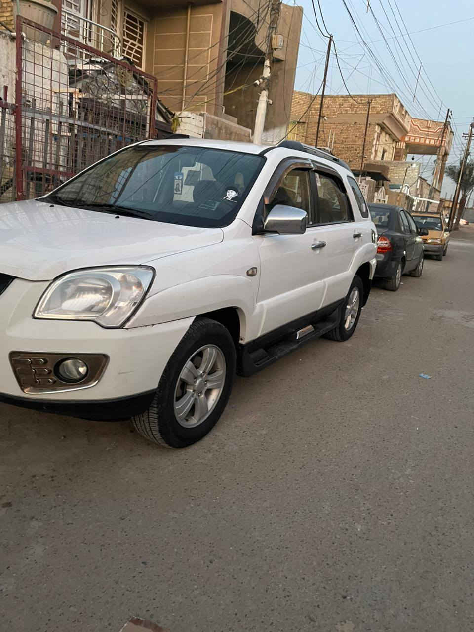 سلام عليكم كيا سبورتج مديل2009سياره مانقصه كلشي
السياره حلوه ونضايفه بس هذني بل سونار والباقي كفالة عامه 

العنوان: بغداد/رقم الهاتف/***********
