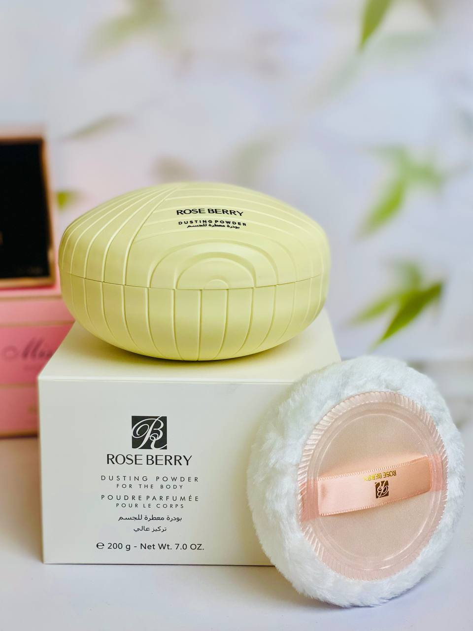 الأكثر طلباً والأصلي حصراً 🔥
💯 #أفضل_الماركات 💯

🎀 بودرة الجسم الترند من ماركة روز بيري 🧸
بودرة جسم معطرة بتركيز عالٍ تمنحك إحساس بالانتعاش والنظافة طوال اليوم ✨

💖 متوفرة بـ 4 أنواع مختلفة بروائح حلوة ومنعشة تناسب كل الأذواق 🌸🌼

مميزاتها:
✨ تعطي رائحة عطرة تدوم لساعات
✨ مثالية للاستخدام اليومي بعد الاستحمام
✨ تساعد على امتصاص الرطوبة الزائدة من الجسم
✨ تترك البشرة ناعمة ومنتعشة
دللي نفسك برائحة ناعمة وجسم منعش طول اليوم
الحجم 200غرام 

سعر القطعة 12الاف


**إذا كنت صاحب هذا الإعلان وتريد حذفه لأي سبب، رجاءا أرسل رسالة إلى الدعم الفني**