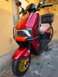 دراجه سكنس مدرع مديل 2025 دراجه نضيفه جدا شخط واحد مابيها مكفوله كفاله...