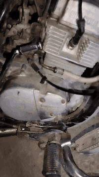 السلام عليكم من رخصت المشرف المحترم محرك هيرلي 2ولف للبيع
فقط يحتاج زنجيل محرك ولفات وكام شفت
الباقي كفاله عامه  ***********
