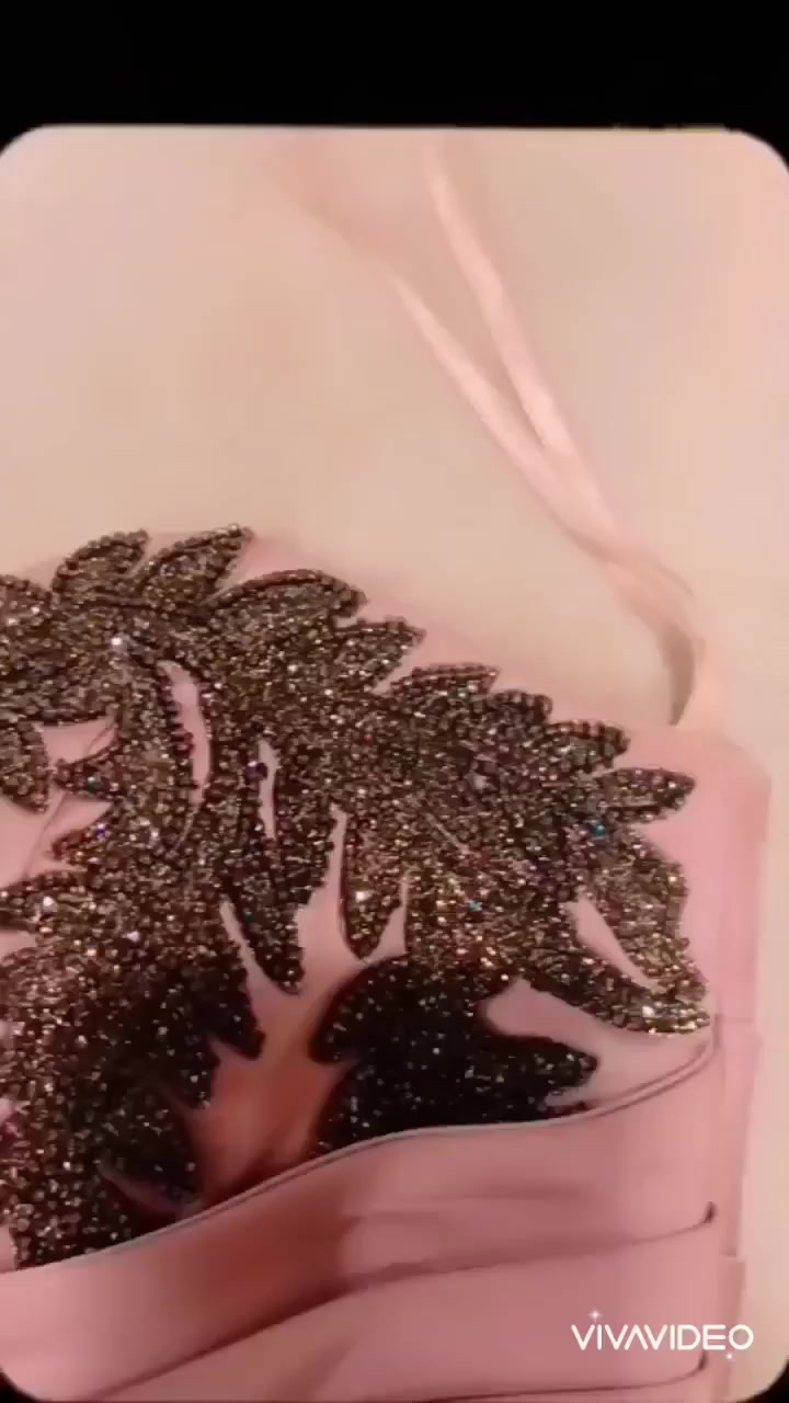 بدلة كلش حلوة والله ماخذته ب٢٠٠ من قصر الاكابر لابسته ثلاث مرات ابيعه ب٥٠وبيه مجال بسيط قياس ٤٢لون وردي  مو الستن الخفيف ثكيله كلش مبطنه طبقات مكاني نجف


**إذا كنت صاحب هذا الإعلان وتريد حذفه لأي سبب، رجاءا أرسل رسالة إلى الدعم الفني**