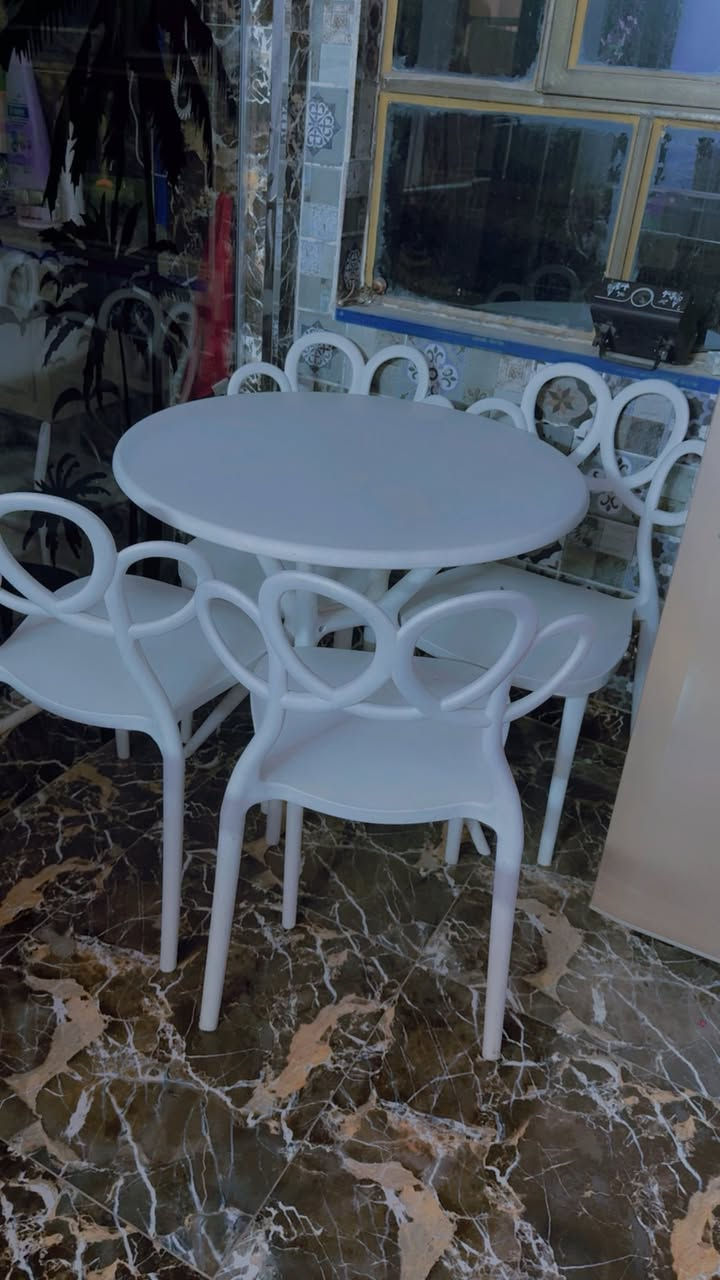 ميز طعام نازك وبسيط ٤كراسي عضم عاج جديد ولله بس ماكو مكان يرهم للحديقه همينه اريده ب ١٣٥وبي مجال مكاني حي اور ام الكبر


**إذا كنت صاحب هذا الإعلان وتريد حذفه لأي سبب، رجاءا أرسل رسالة إلى الدعم الفني**