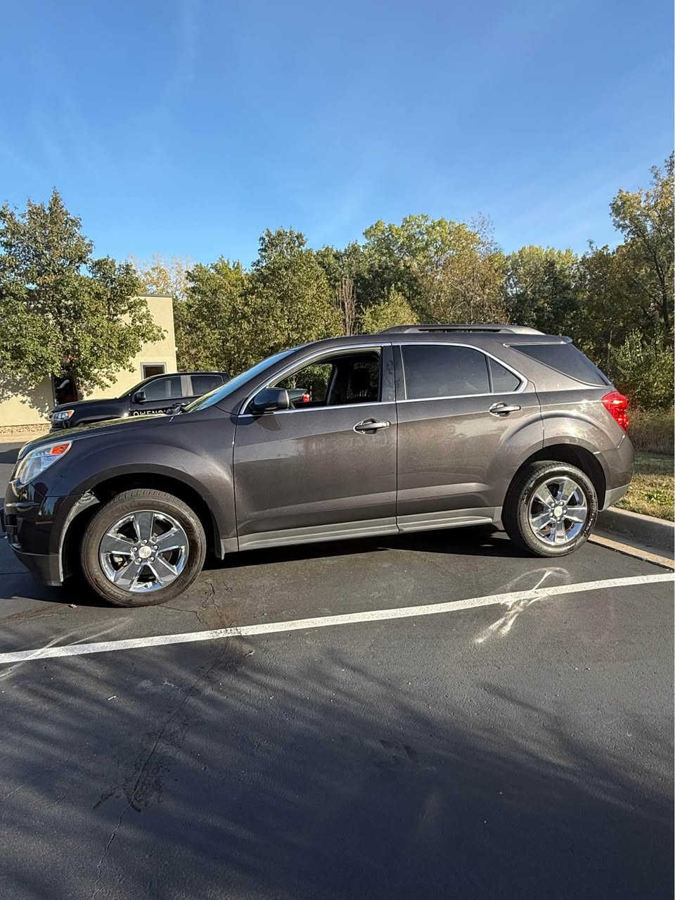 2013 Chevrolet Equinox LT
✅ Clean Title
✅ Runs & Drives Great
✅ Smooth Automatic Transmission
✅ Fuel Efficient 4-Cylinder Engine
✅ Bluetooth Connectivity
✅ Backup Camera
✅ Power Windows, Locks & Mirrors
✅ Cold A/C & Hot Heat
✅ Spacious Interior & Cargo Space
✅ Well Maintained
✅ Great Family SUV

Looking for a reliable and affordable SUV? This 2013 Chevy Equinox LT is a great daily driver with plenty of room for passengers and cargo. It runs strong, drives smooth, and is ready for its next owner. Perfect for commuting, road trips, or a first vehicle. Kansas City, MO


**إذا كنت صاحب هذا الإعلان وتريد حذفه لأي سبب، رجاءا أرسل رسالة إلى الدعم الفني**