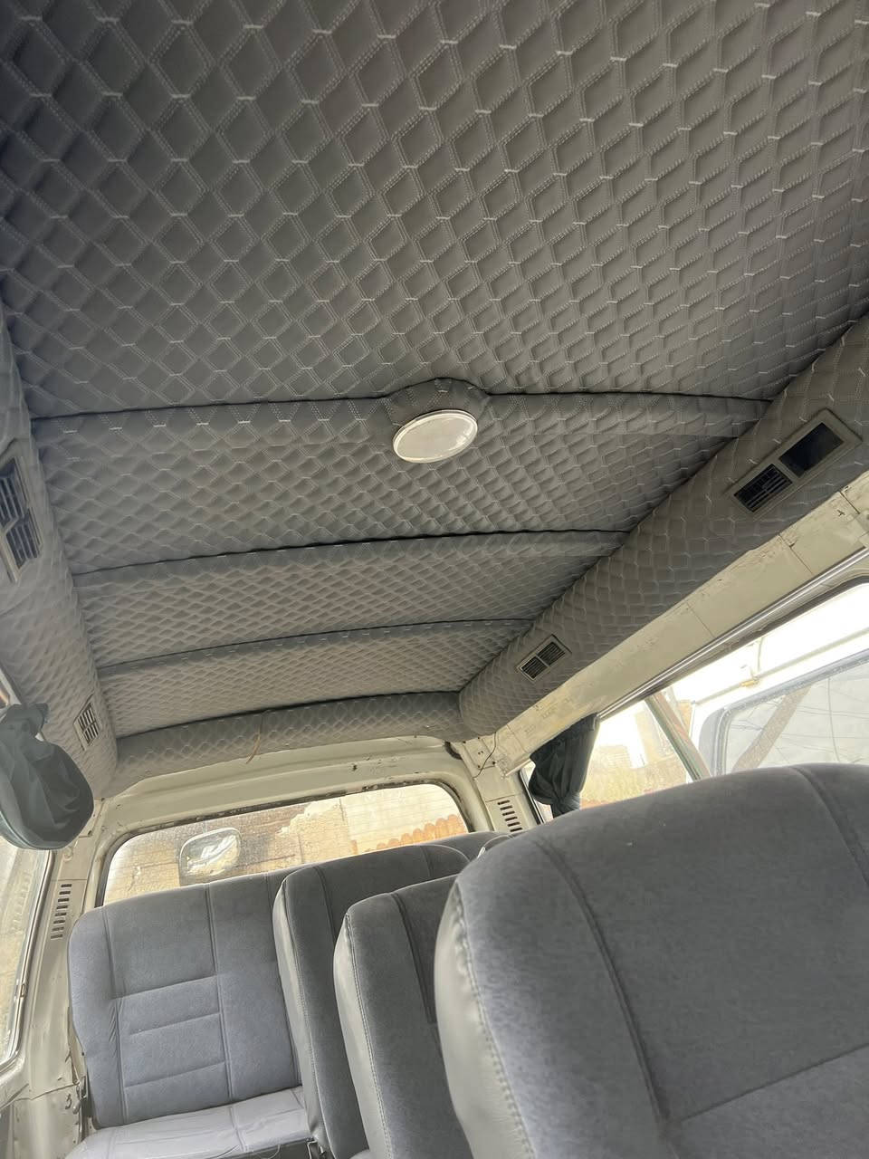 سياره فتون 2010  مكينه وكير شرط دخم تيارات جديد دوشمه جديده قبل أسبوع دشومتها سنويه  جديده رقم بابل مسطره بسمنه امصفره من كلشي صبغ بس بل حجل مكانات سعر 72 وبيها مجال رقم الهاتف ***********
