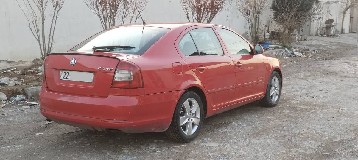 سکۆدا 2009 
مەکینە 18ی گۆڵفی لەسەرە گێڕ و مەکینە و کارەباییاتی بەشەرتە 
شاشە ئایپادە و دەبل گێڕە و دووجام کارەبایی .....
یەک پارچەی بۆیاغە پێش و پشتی کەپسە داخیلی نییە ئێرباگ بەشەرت 
فەحس و هەزە و سەنەوی نوێیە تا 2027 بەناوی خۆمانە 
سەیارەکە هی دەستە دیناری مەسروف تێدانییە سێرڤسی کاملی بۆکراوە 
شوێن : هەولێر 
بۆزانیاری زیاتر 
واتسئاب *********** أربيل, العراق
