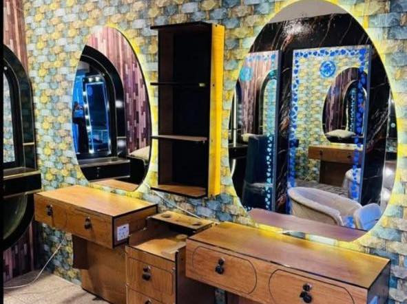 ديكورات حلاقة نسائي ورجالي 
وبافضل انواع الخشب الصاج التركي🤎 موديل مرايتين  وياهن ميز وبالوسط كوميدي ورفوف 🤎  

وباسعار تنافسية 
للاستفسار خاص ..
عدنا توصيل لجميع محافظات العراق 🔥🤎


**إذا كنت صاحب هذا الإعلان وتريد حذفه لأي سبب، رجاءا أرسل رسالة إلى الدعم الفني**