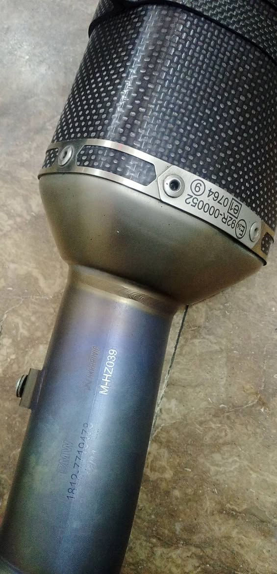 السلام عليكم صالنصه كاوسكي636 حديث كاتم والخ BMW اكره بوفج رياضي اصليه وموجود هدز بلادي BMWموديل ١٤ ال١٨
بغداد ***********
