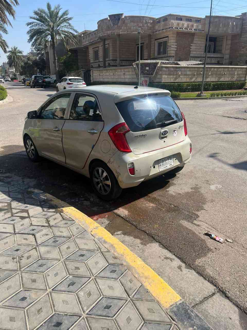 مساء الخير وتحية طيبة للجميع
كيا بيكانتو موديل ٢٠١٣ ماشية ٩٠ الف قابل للزيادة خليجي مكينة ٣ سلندر اقتصادي مكينة كير تبريد شرط البدي بي قطع صبغ اني ابيع حزام وجارد حاليا السعر ٦٥ مجالها بسيط شرط التحويل مكاني بغداد زيونة او الاعظمية اي استفسار *********** وشكرا للجميع.
