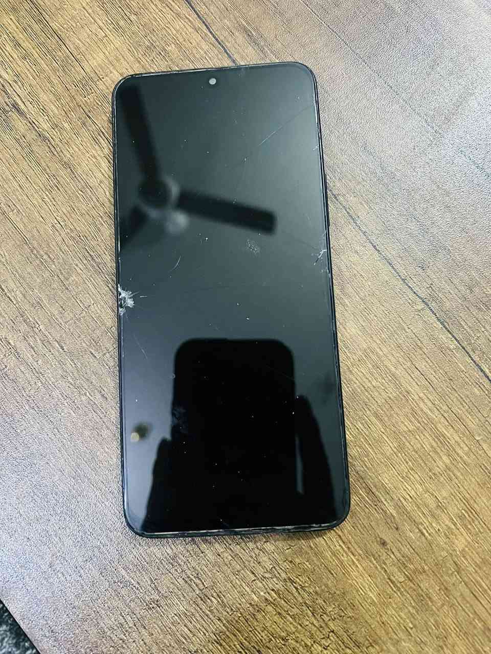 سلام عليكم جهاز هونر x8 نضيف شوفه عينك كلشي مابي جهاز مناسب ***********
