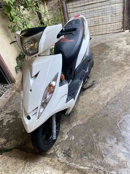 بغداد الرشاد 
دراجة كفالة كفرات ومكينة دراجة صالهة ٤ اشهر نازلة رمبة دراجة نضيفة وكاملة وكلشي شغال بيهة 
سعرهة مليون و١٠٠ وبيهة مجال حك الستفسار والجيك التواصل *********** واتساب فقط
