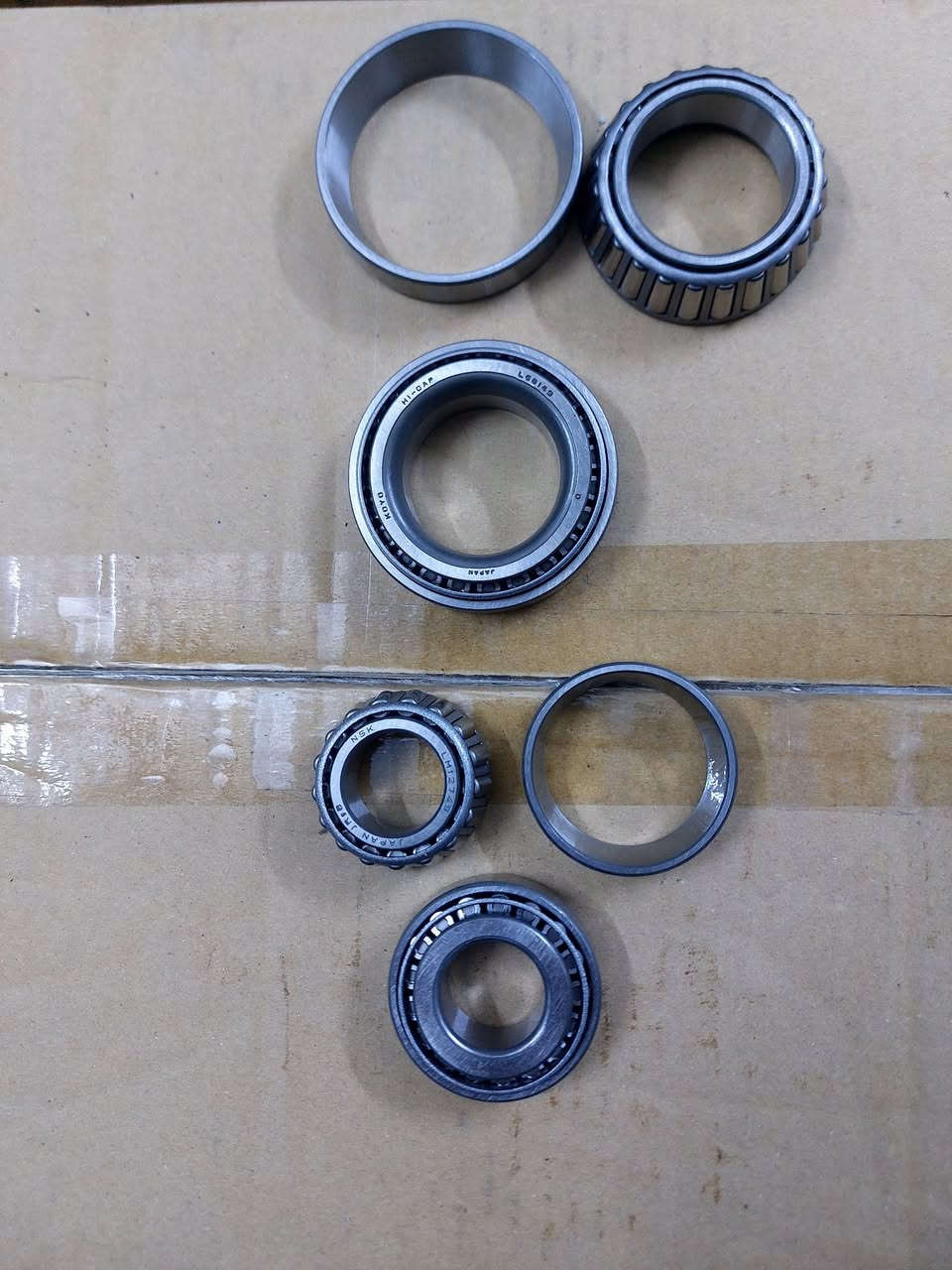 السلام عليكم. بولبرن خلفي لسيارات كلايزر7راكب موديلات 91_95 سعر القطعتين للجهة الواحدة 20الف. كما يوجد لدينا توصيل لجميع المحافظات وتساب او اتصال ***********
