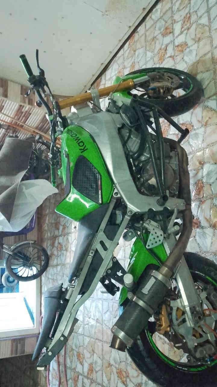 السلام عليكم شباب
كاوسكي 2004للبيع 

دراجه مزوده تزويد كلش حلو فجوج تلاثه يدات برمبو صلنصه وايف صوتها يخبل ستيرن رياضي  وياها بكره الچبيره مال تعليك محرك مامفتوح ولا ملعوب بي دراجه نكره بكل وقت ادامه دهن جديد بلكات جدد ماناقصها اي شي شلعه معدل كلش حلوات الدراجه احله من الصور بهواي 

المكان ديالى السعر خاص رقمي ***********
