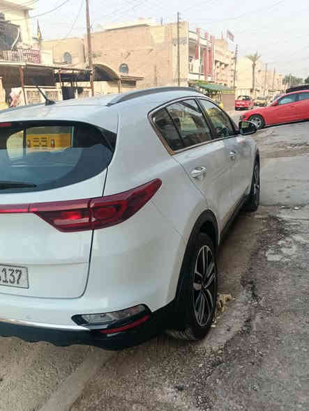 السلام عليكم
كيا اسبورتج للبيع خليجي موديل 2020 كفاله رقم بغداد  جديد هزه سنويه كله جديد ماشيه 63 مري شفط اشاير بالمري حساس امامي خلفي تبريد قطعتين كامره دواره ثلاث وضعيات قياده برده بالصندوك محرك 2000دوش المرغوب شاشه اندرويد 5 ويل كب تخم تاير جديد السياره جديده مال بيت سونار مرفق بالصور السعر 207 وبيه مجال 
مكان بغداد الشعب حي التجار للاستفسار الاتصال على الرقم 
***********
