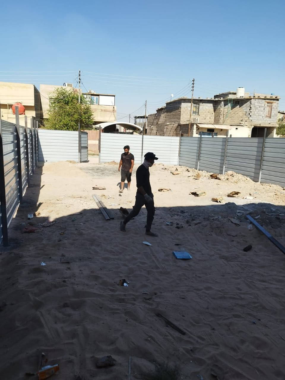 قطعتين للبيع 
البصرة شط العرب الكباسي الكبير حي البتول 
 مساحة القطعة الوحدة 200 متر امسيجة
تبعد عن جسر القيادة البحرية 200متر 
ومدينة الطب جديد في كباسي 500 متر  
للاستفسار وتساب أو اتصال
***********
***********
