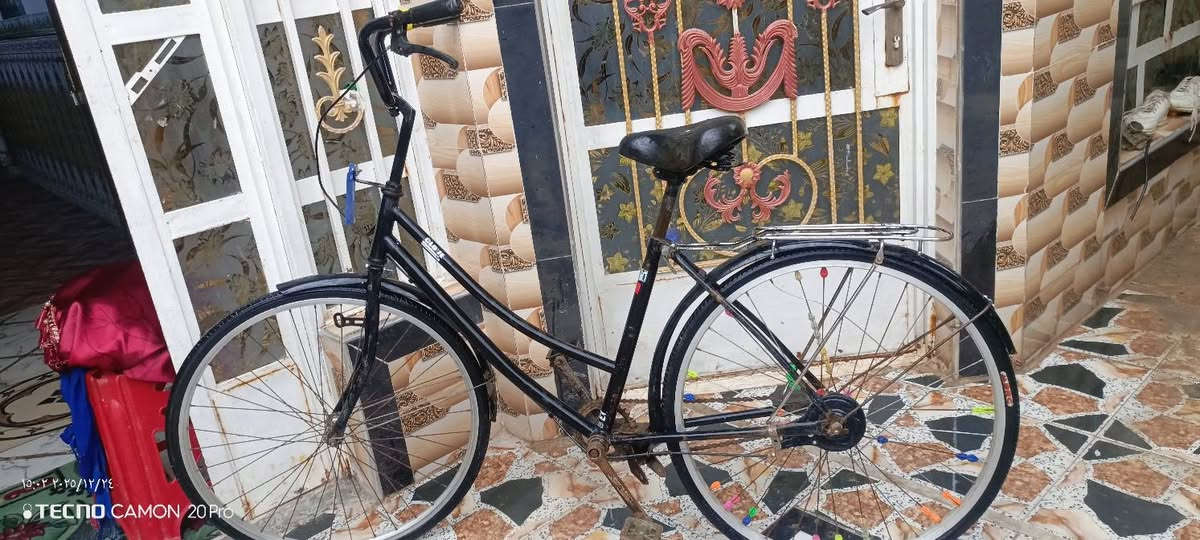 بايسكل للبيع مابي اي عطل السعر 45 وبي مجال تفاصيل خاص


**إذا كنت صاحب هذا الإعلان وتريد حذفه لأي سبب، رجاءا أرسل رسالة إلى الدعم الفني**