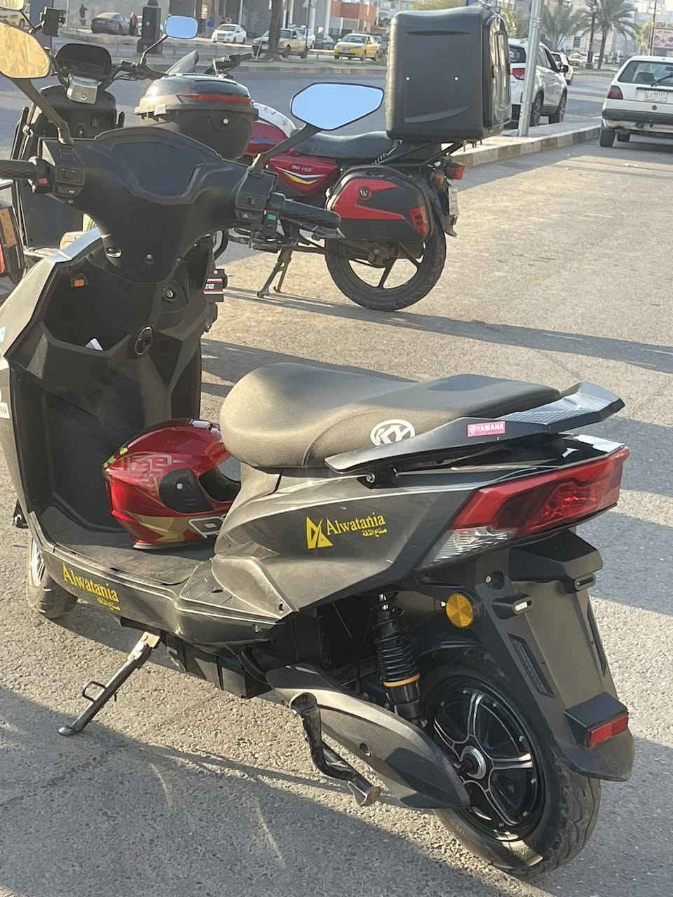 ماطور سكنس شحن 6 بطاريات بي بطاريه وحده فقط ضعيفه الماطور نضيف السعر 300الف 
***********
