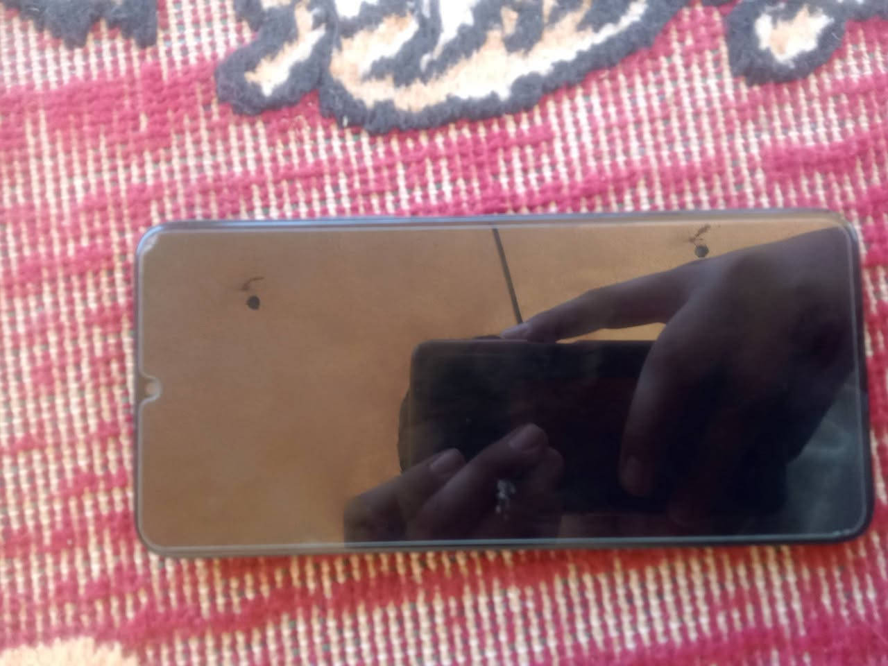 سلام عليكم جهاز للبيع هونر x7 جهاز نضيف مامفتوح ما طاب تصليح اذكره 128 مكان ديالى قرب ركه حجي سهيل رقم الهاتف  ***********

