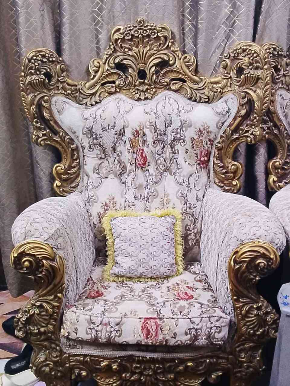 ١٠مقاعد نظيف جداً ويه طبلات العنوان الزعفرانيه السعر ٥٠٠ وبي مجال


**إذا كنت صاحب هذا الإعلان وتريد حذفه لأي سبب، رجاءا أرسل رسالة إلى الدعم الفني**