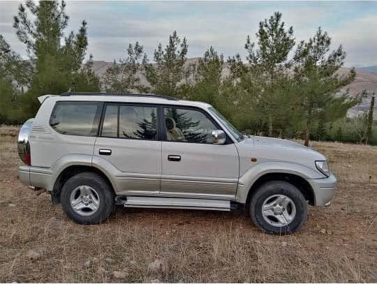 يرادو موديل 2002
قهيات مواسه فات سلاييت
تبريدمركزى جام كهربايي
ده بل اكسل شه ش يستن
3 ريزكوشن
قفل مركزى كاميرا
رقم هه وليّربه ناوى خوّمانه
سهنه وى به سه رنه جووه بى ليّدران بئ ده عم
يشت وييّش كهپس
2يارجهى سبوغه
سعرى 95 وهرهقه
*********** أربيل, العراق

